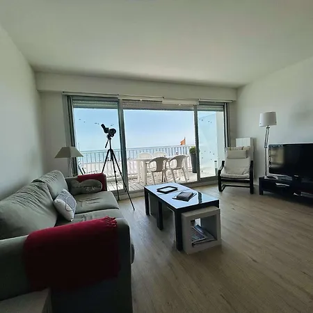 Appartement La Croix Du Sud, T3 - Face - - Lb523-030 *